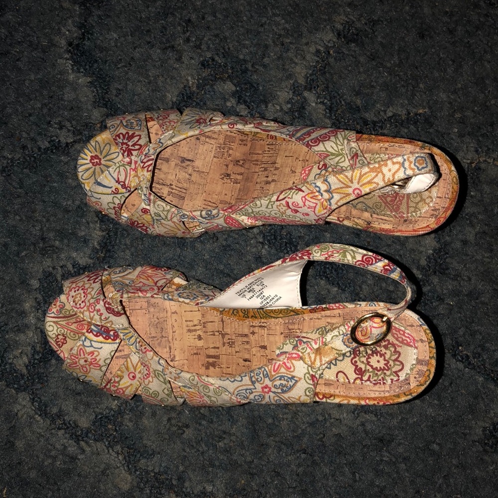 Brand Attention Floral heals. Only worn once
